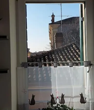 Sui Tetti Di Valeggio - *